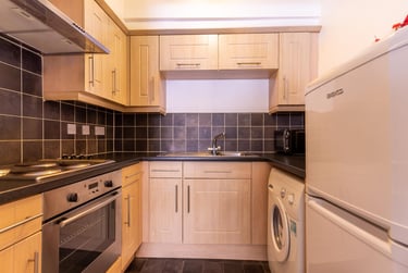 1 bed studio, Westmorland Road, Newcastle Upon Tyne, Newcastle, NE14EG - Image 2
